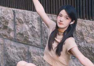 下载17c吃瓜苹果版，与你的朋友一起‘吃’下当下的精彩，看不见的竞争～