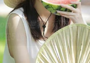 这个世界上有人在默默吃瓜，而我在51com：欢乐永久不褪色！