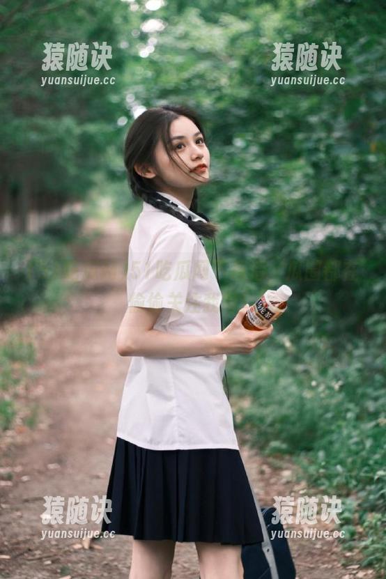 51吃瓜网下载后，瓜圈都在偷偷关注我呀！