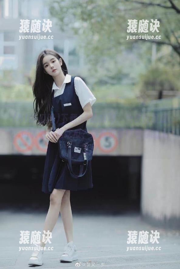 下载51吃瓜网，免费获取瓜，你以为只是吃瓜？那我可要打包你的人生！