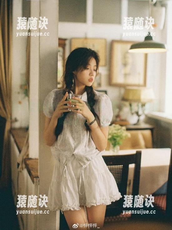 91吃瓜苹果版：啊？在线就能见证人心险恶！