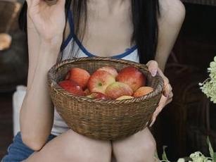 “ccgg91吃瓜网”首页，小编在此传递，记得把瓜分出去哦，分享是美德！