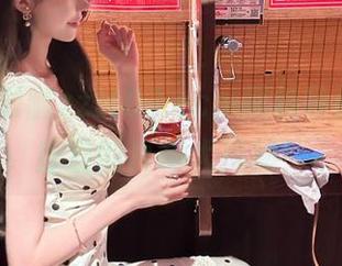 跟随zztt03.ccm黑料导航，谍影重重的真相大揭秘！