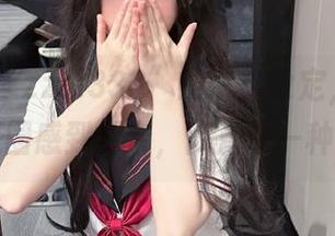 “zztt333”的永久设定，让我对这个瓜圈感到无奈，简直是一种折磨。