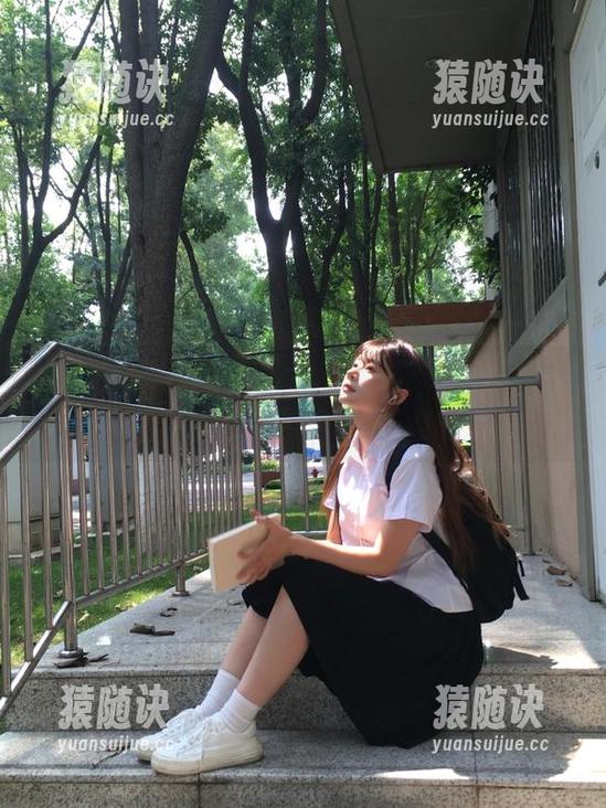 免费送瓜，五一吃瓜带你奔向今日的热潮！