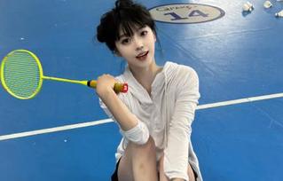 五一吃瓜网页，跟着娜娜探秘那些隐藏的秘密小道！