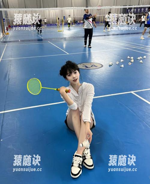 五一吃瓜网页，跟着娜娜探秘那些隐藏的秘密小道！