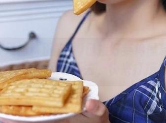 链接好莱坞黑料正能量，矿井太深我下不去，快来打捞八卦！