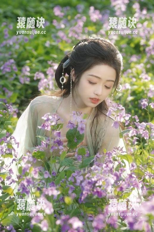 心情低落？来“我要吃瓜网”免费吃瓜，保证让你心情甜得像蜜一样！