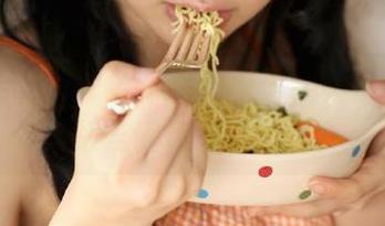 两个苹果的故事，明星黑料苹果版告诉你内幕剧情！