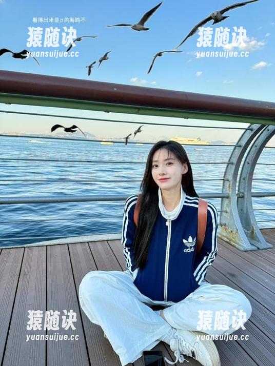 zztt15.su黑料不打烊登录入口：进来吧，看看你的‘偶像’背后是什么！