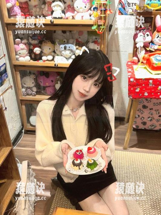 新瓜一键更新，黑料吃瓜在线点燃你的小好奇心快来围观！
