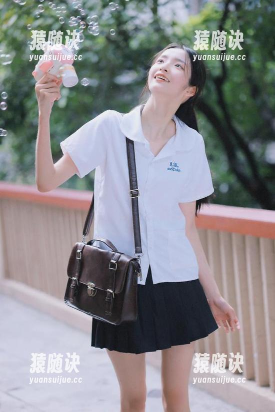 黑料吃瓜网站：连猫咪也要一起曝光视频，真是没谁了！