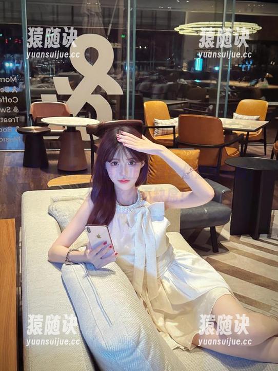 黑料正能量 黑料正能量:你想吃的瓜,绝对永久不缺席!