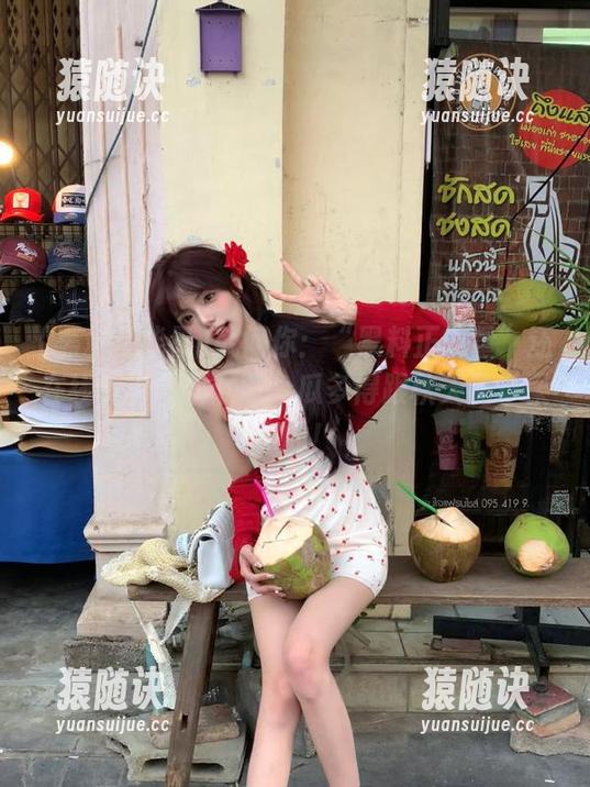 就问你：“黑料正能量”还在线吗？赶紧下载，瓜多得跟秋天的苹果似的！