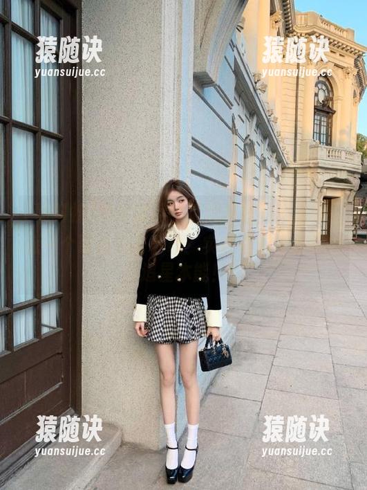 黑料社 网址背后的“黑料社”,谁能给我一个理由不去下载?实在是对不起我的追星本能!