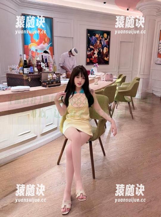 黑料社app上线啦！链接你的好奇心，让八卦来一场大暴走！