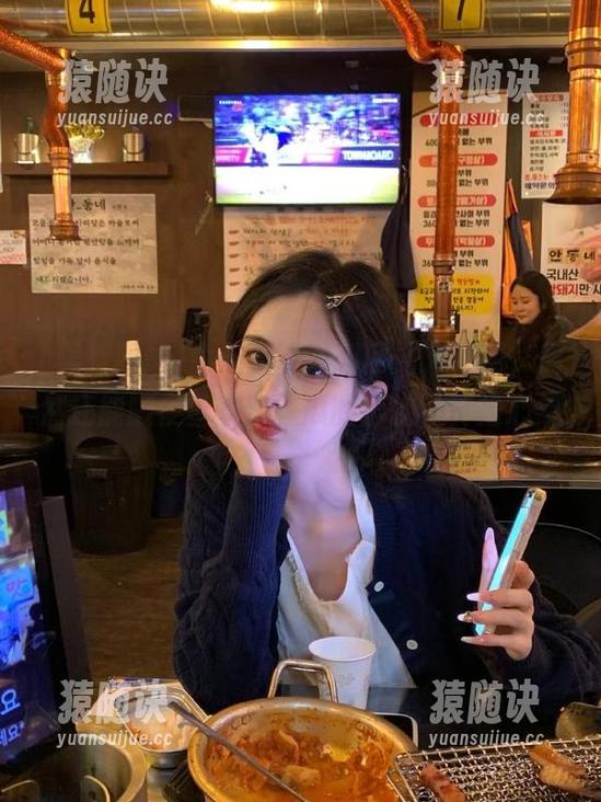 今天上“黑料网站”官网，居然还能顺便查查这些瓜的出处，真是心累。