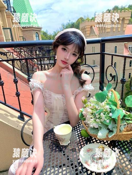 想知道明星如何在镜头前后切换？导航黑料网站，带你看现场直播食材配方！