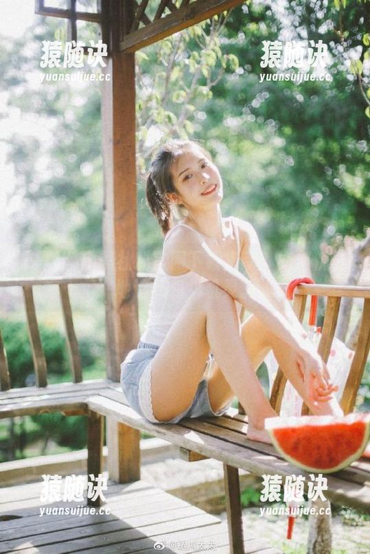 黑社料官网下载指南：如何优雅地追星和抖机灵。